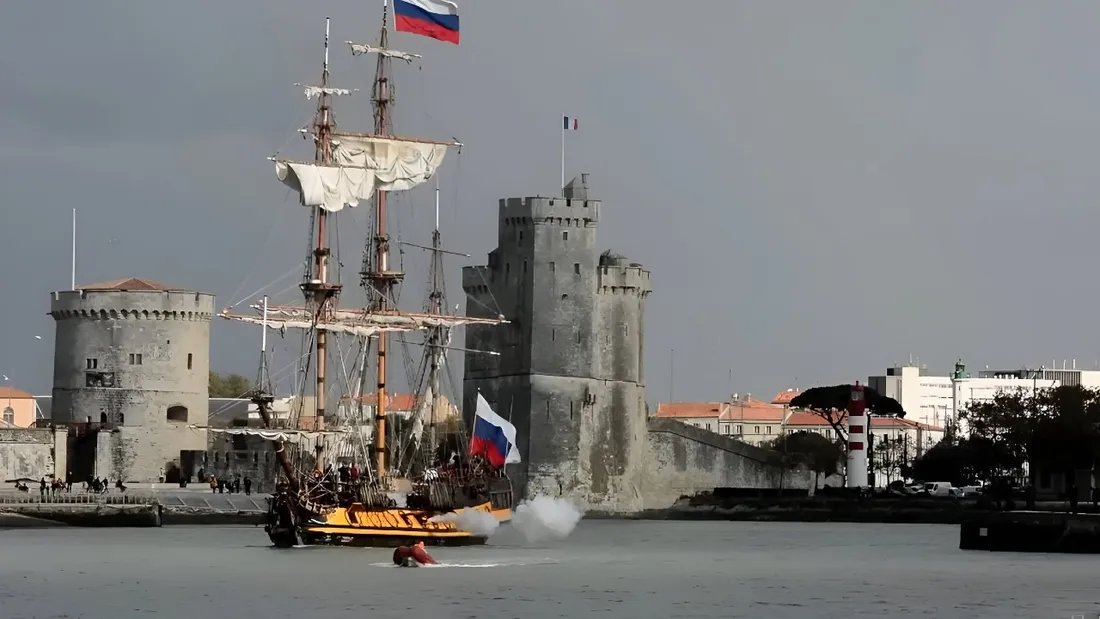 Malgré les sanctions européennes, un voilier russe était présent au port de La Rochelle