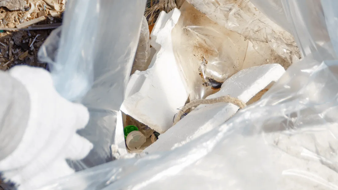 Loire-Atlantique : après les larmes de sirènes, du polystyrène pollue des plages