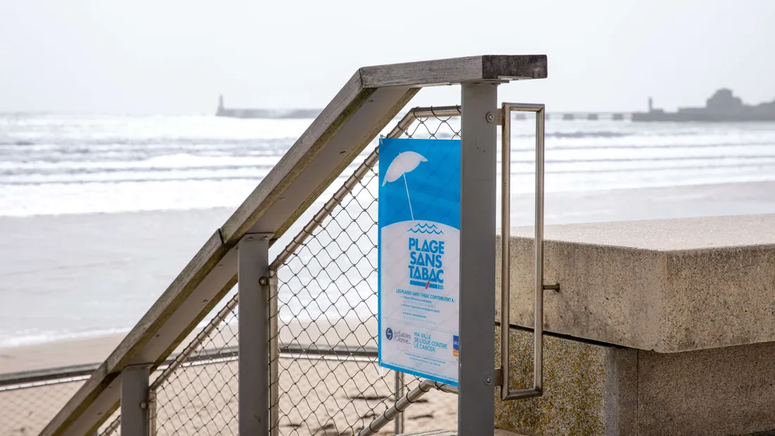 La ville des Sables-d'Olonne fait partie des stations où le tabac est interdit sur les plages 