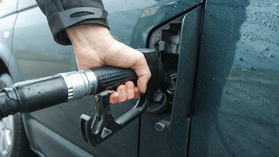 essence carburant station