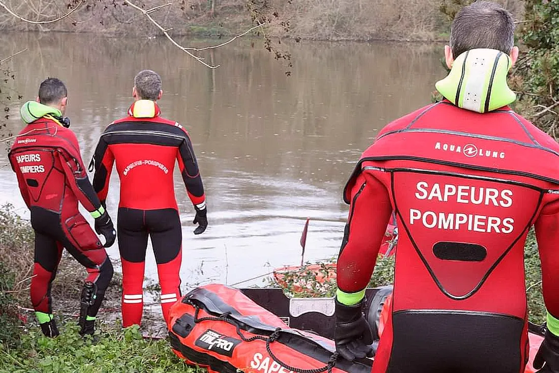 Une équipe de plongeurs des sapeurs-pompiers de la Haute-Vienne en intervention