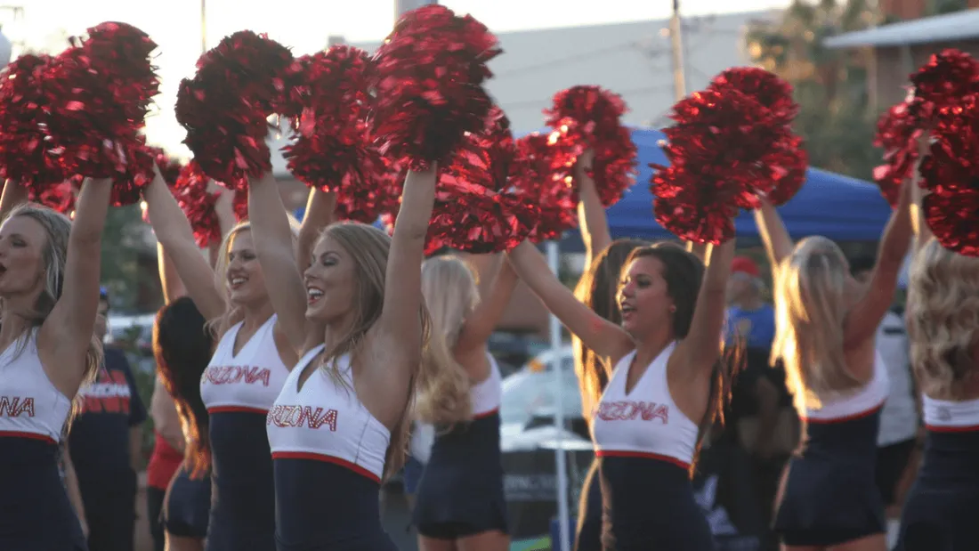 Le club de basket de Lorient recherche ses pom-pom girls.