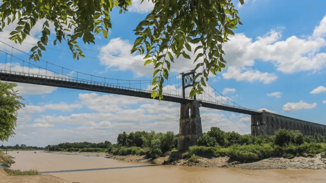 Pont suspendu Tonnay-Charente