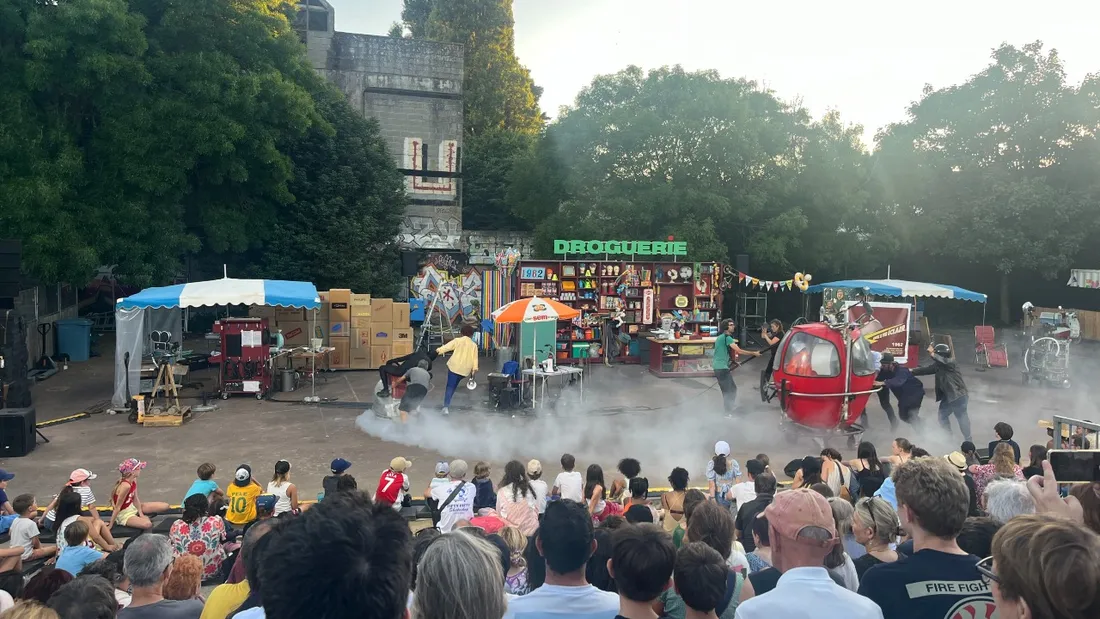 Apesanteur Royal de Luxe