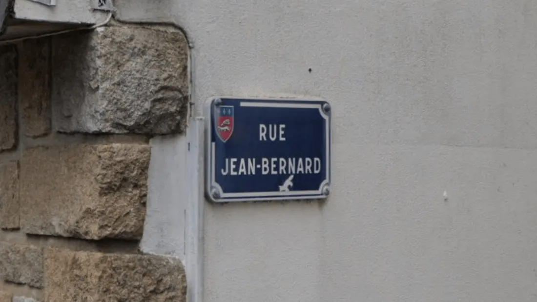 Plaque de rue à Auray