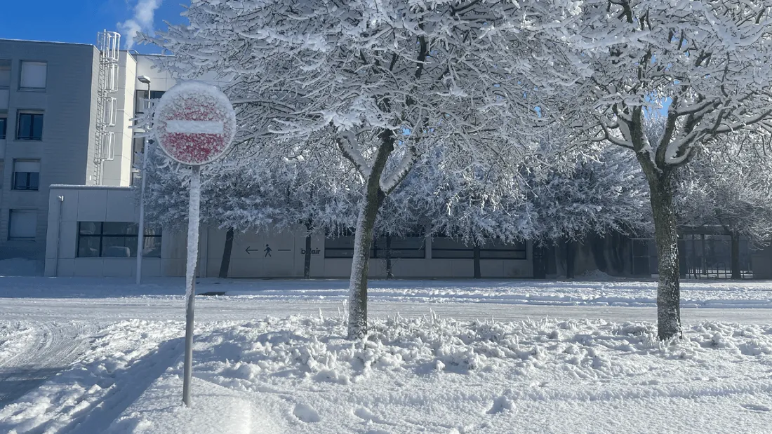 Sens interdit neige La Rochelle