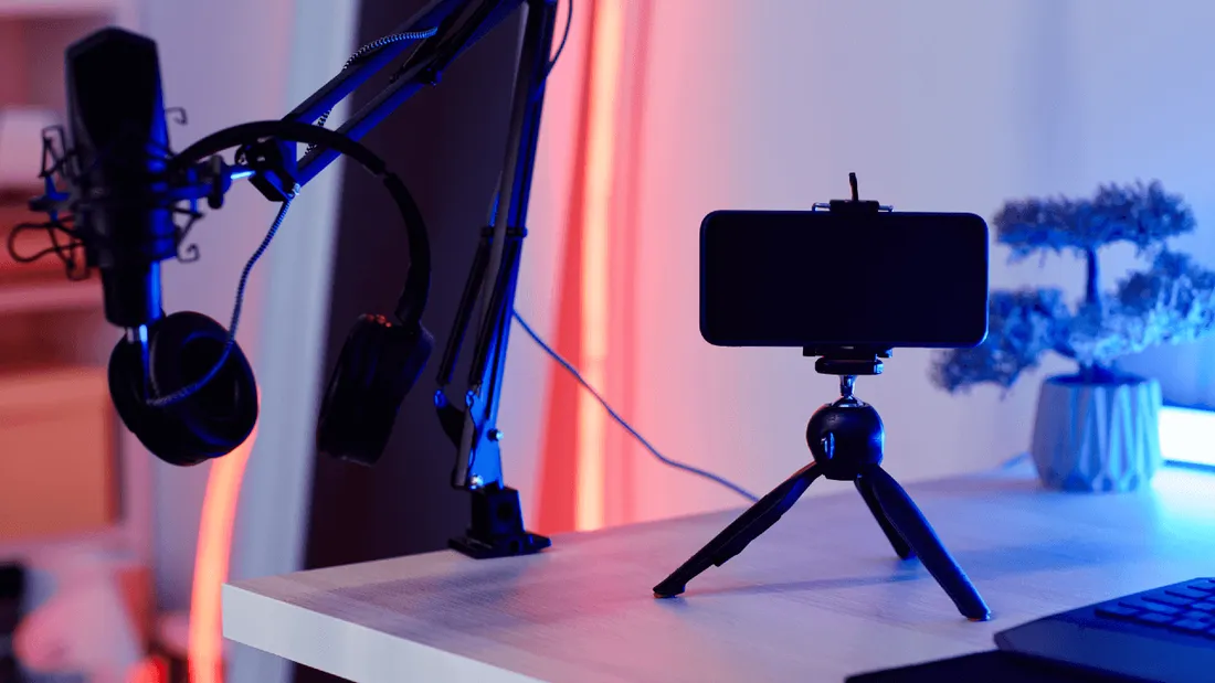 Streaming smartphone