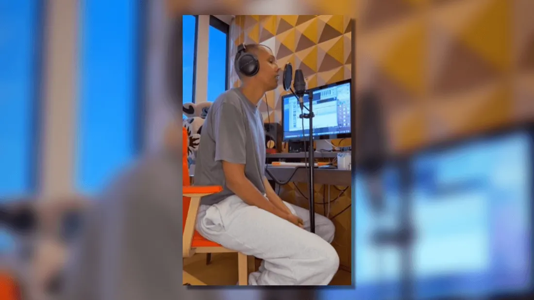 Stromae chante en japonais