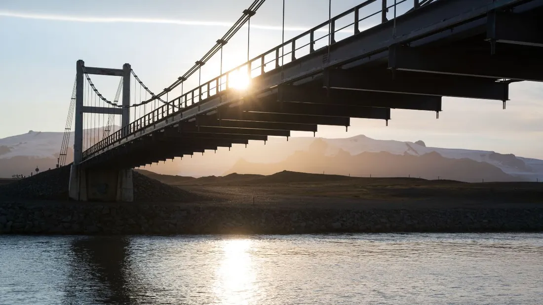 Image d'illustration. Le pont suspendu de Saint-Hubert va fermer pendant 30 mois.