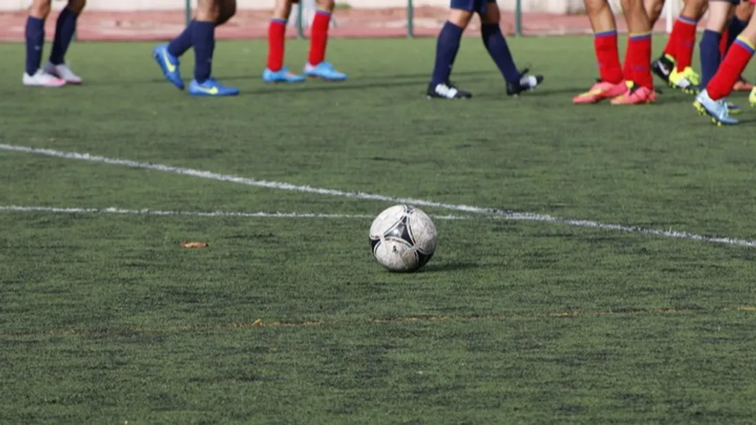 Terrain de football (illustration)