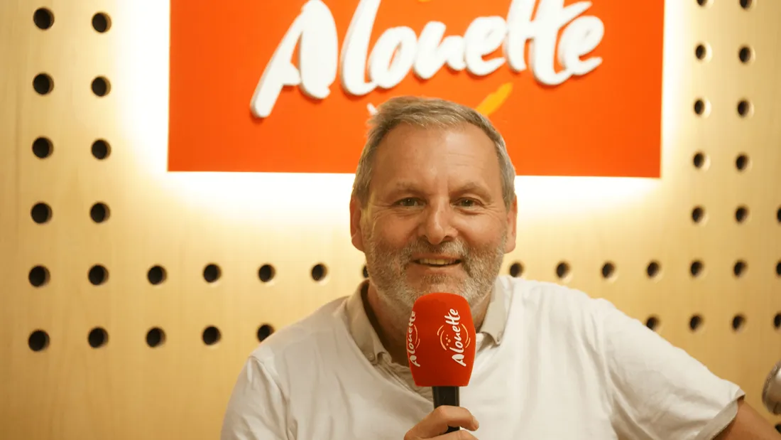 Thierry Adam au micro d'Alouette