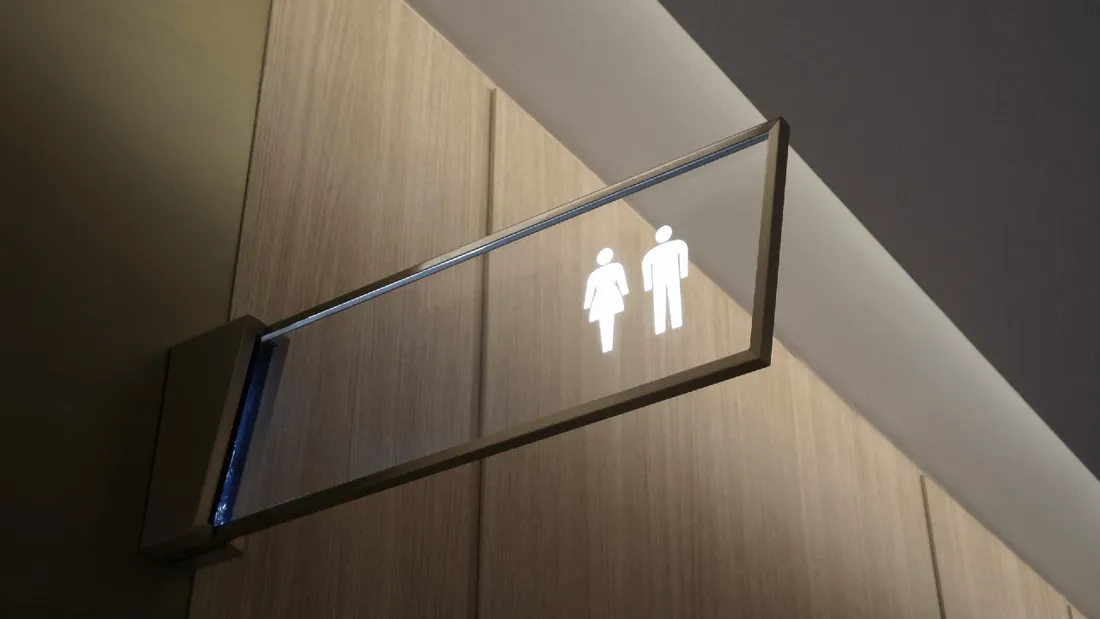 Une femme sur deux aurait honte d’aller aux toilettes sur son lieu de travail