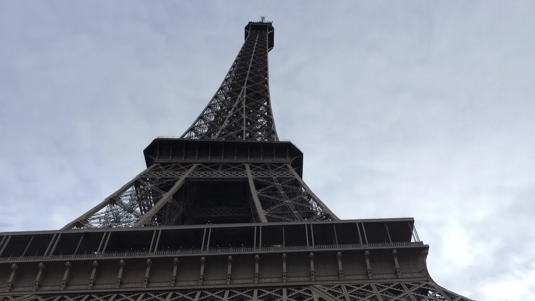 Le Tour Eiffel mesure désormais 330 mètres