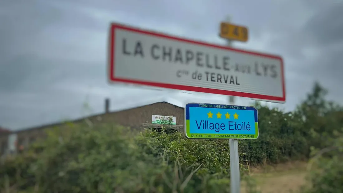 Panneau "villes et villages étoilés" -  la Chapelle-aux-Lys en Vendée