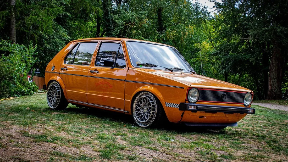 La première génération de la Golf a été lancée le 29 mars 1974.