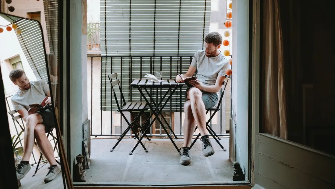 Insolite : le cambrioleur pris la main dans le sac... à cause d'une pause lecture