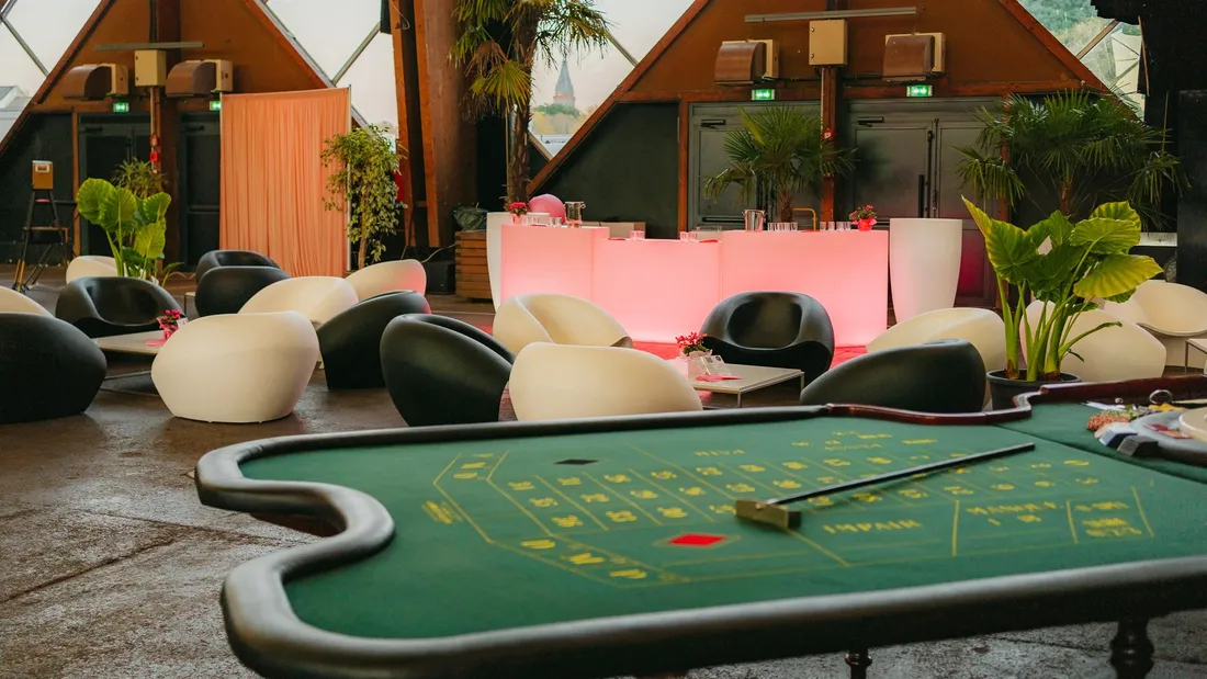 Facebook Pink Casino