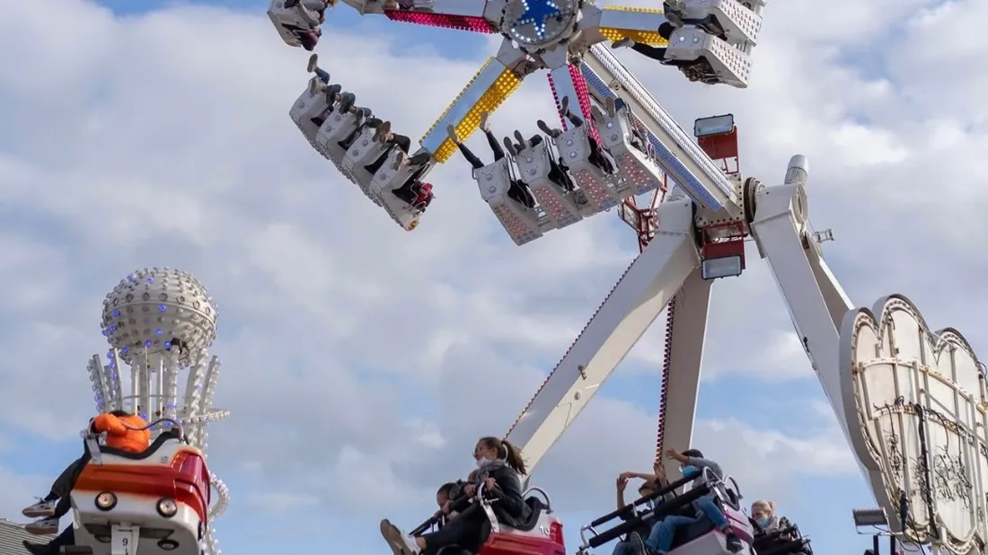 Facebook, fête foraine Charleville