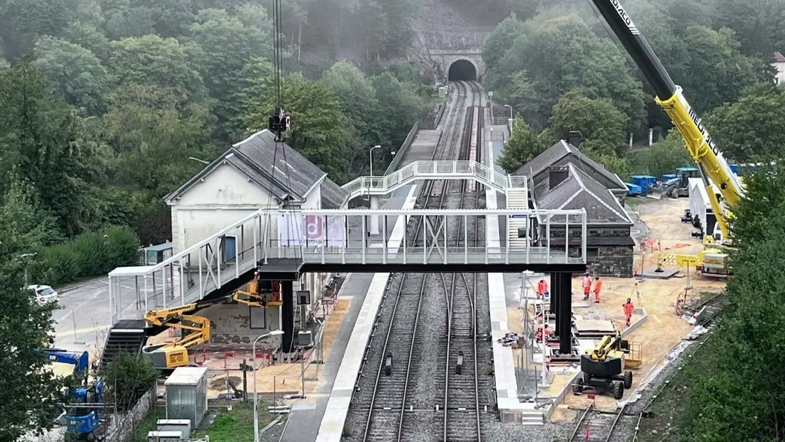 Passerelle gare de monthermé