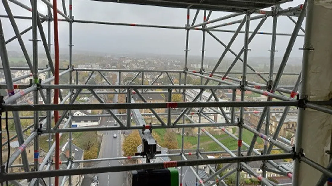 Vue de la basilique Notre-Dame d'Espérance