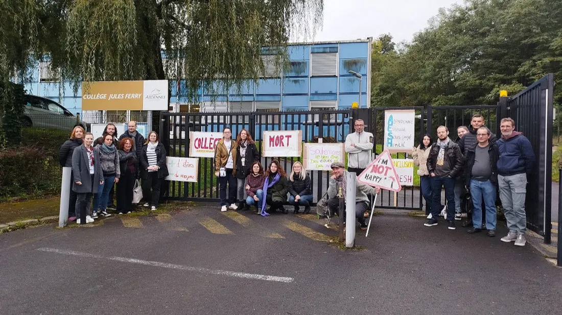 "Collège mort" Bogny sur Meuse