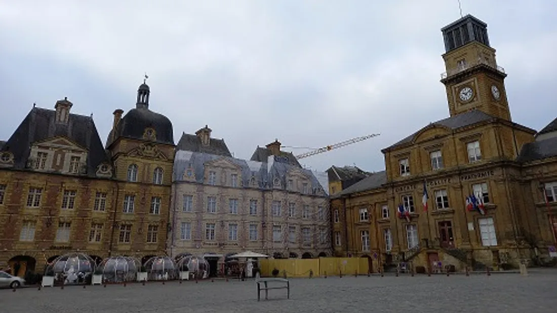 Travaux place Ducale Charleville