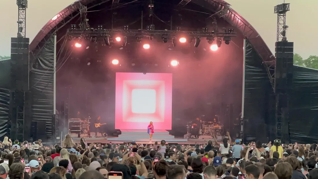 Magnifique Society 23