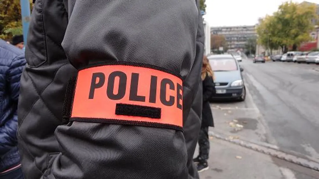 Police brassard