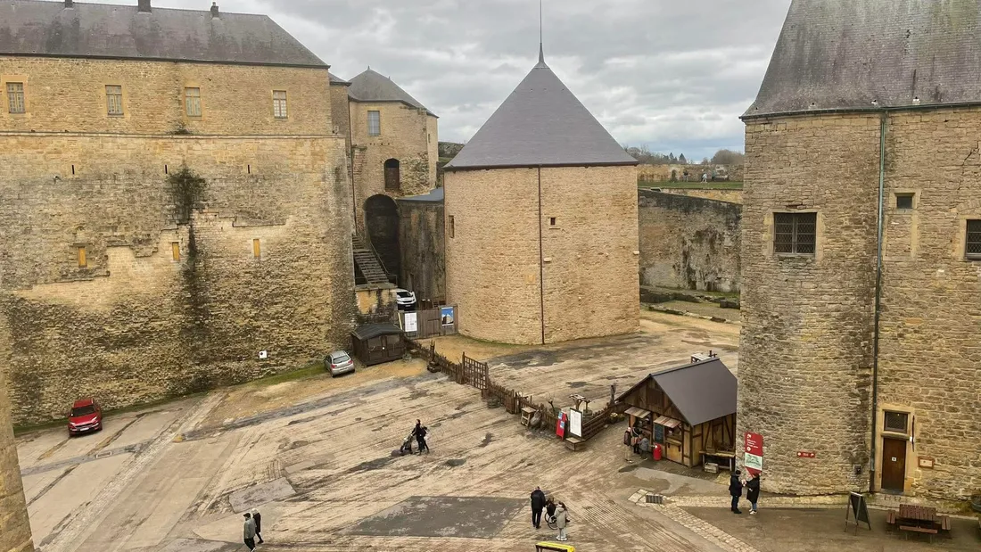chateau sedan