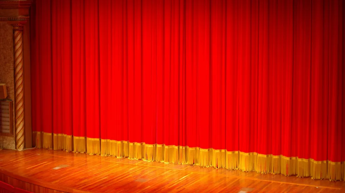 rideau rouge théâtre