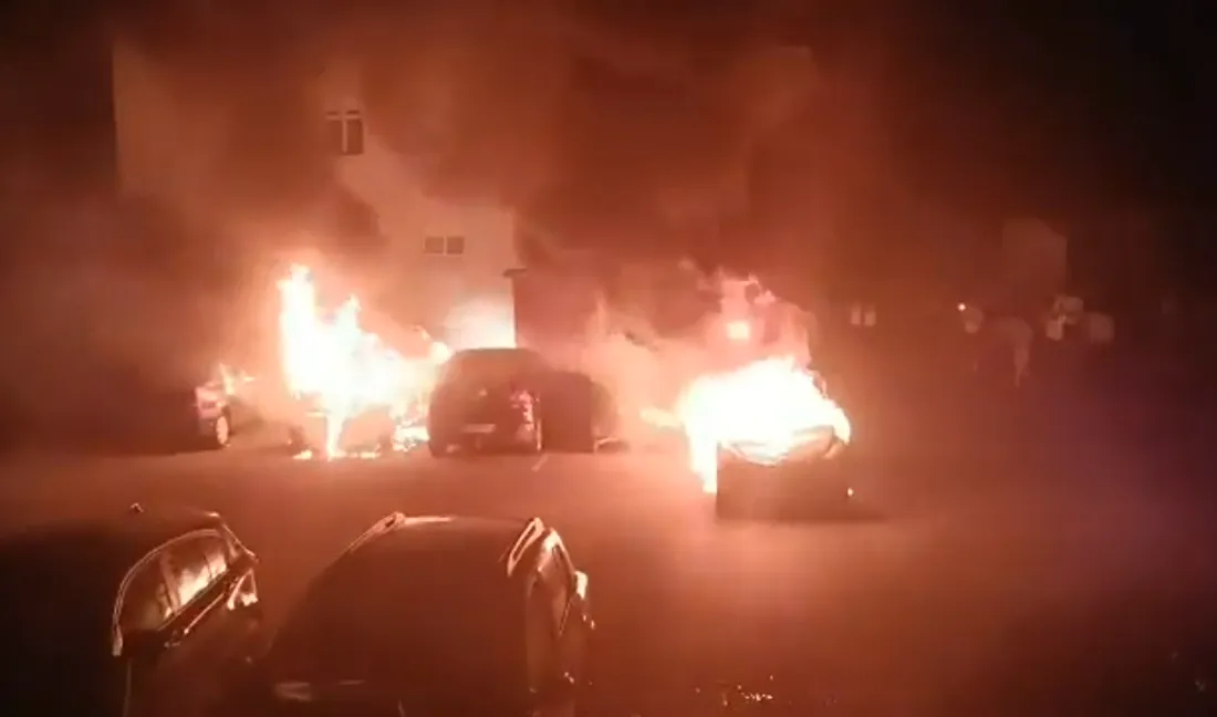 voitures brûlées charleville