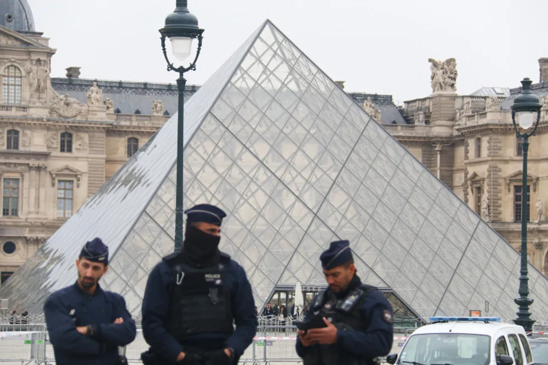 Cambriolage du Louvre : ce que l'on sait sur les deux suspects interpellés 