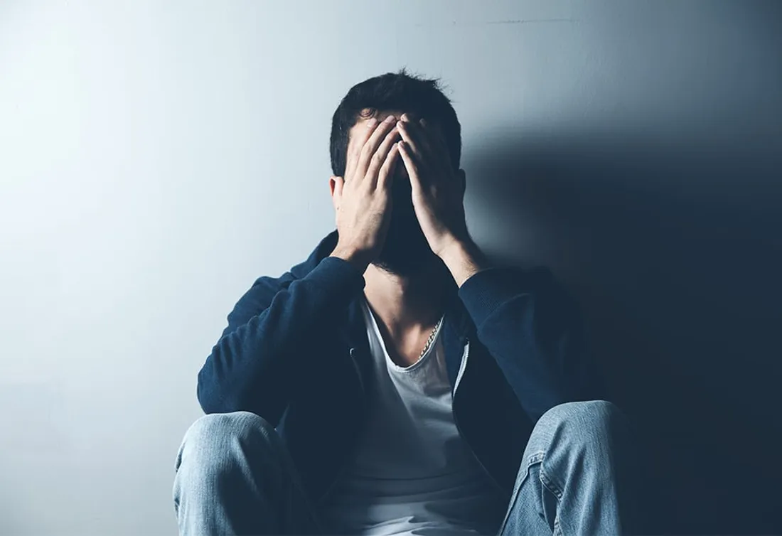 Covid-19 : l’anxiété reste stable, mais la dépression progresse durablement en France