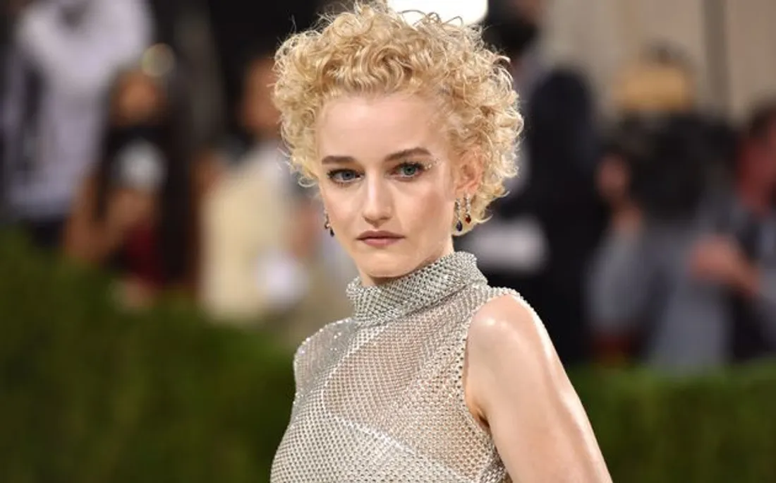 Julia Garner sera Madonna au cinéma