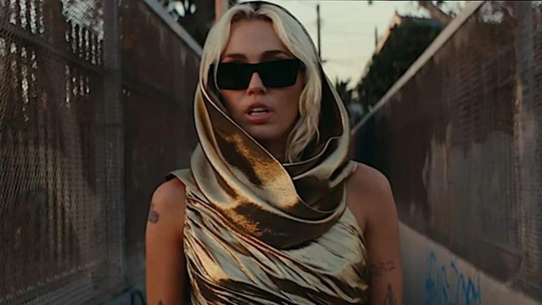 Miley Cyrus bat des records avec Flowers