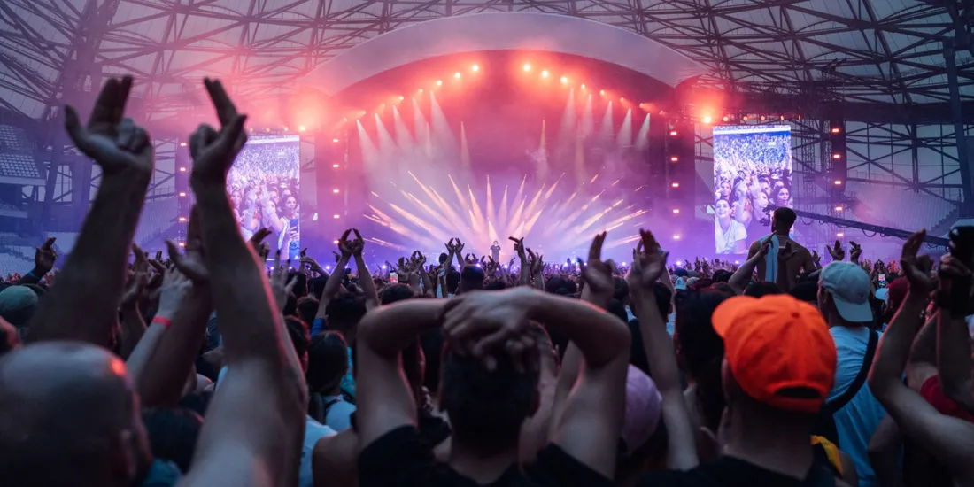 JUL fait vibrer le Vélodrome et établit un nouveau record de spectateurs