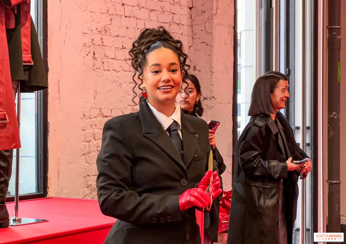 Léna Situations retourne la situation : sa riposte créative face au harcèlement