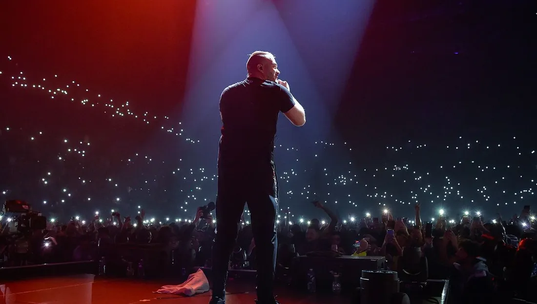 Incidents au concert de Jul à Marseille: la famille d'Akhenaton agressée