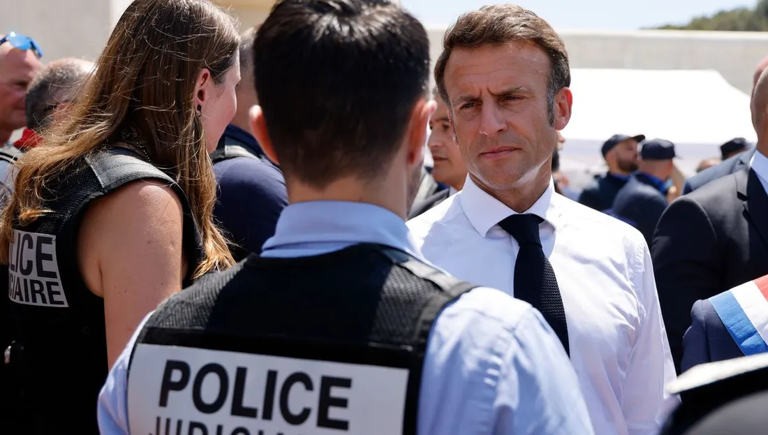 Emmanuel Macron veut réorganiser le calendrier scolaire pour les collégiens/lycéens 