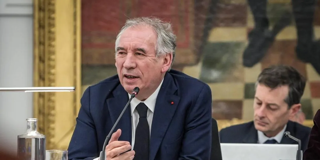François Bayrou critiqué pour sa gestion de la crise à Mayotte
