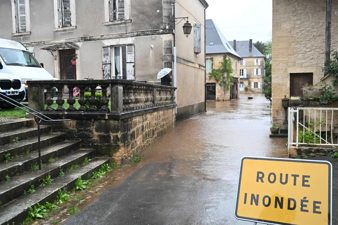 Dordogne : Décrue de l'Isle après des inondations historiques