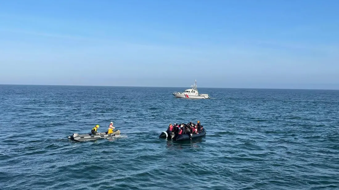 Plus de 100 migrants secourus en mer dans la Manche le jour de Noël