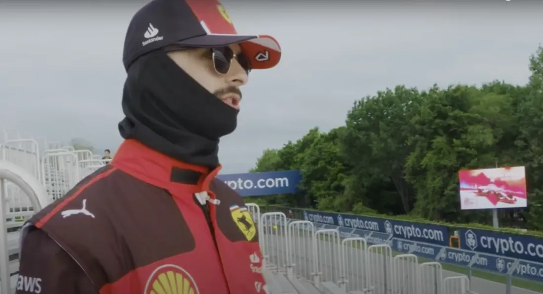 Il réussit à s'infiltré au Grand Prix de Montréal en se faisant passer pour un pilote de F1 !