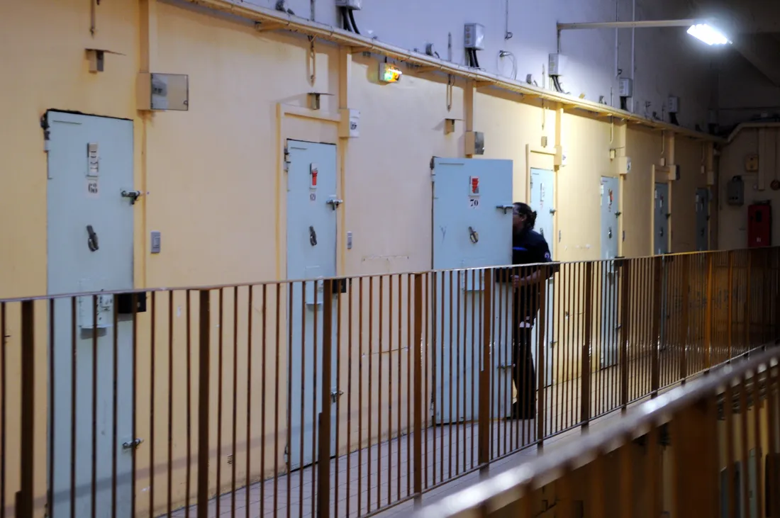 Le débat s'intensifie : des peines de prison pour les usagers de drogues 