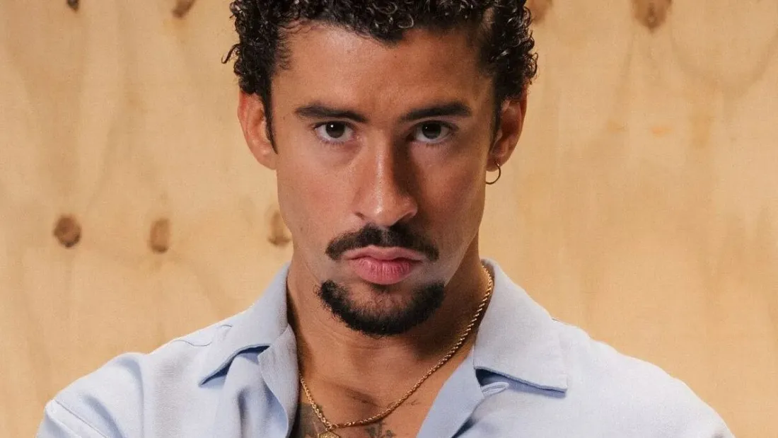 Super Bowl 2026 : Bad Bunny défie l’extrême droite américaine avec humour et fierté