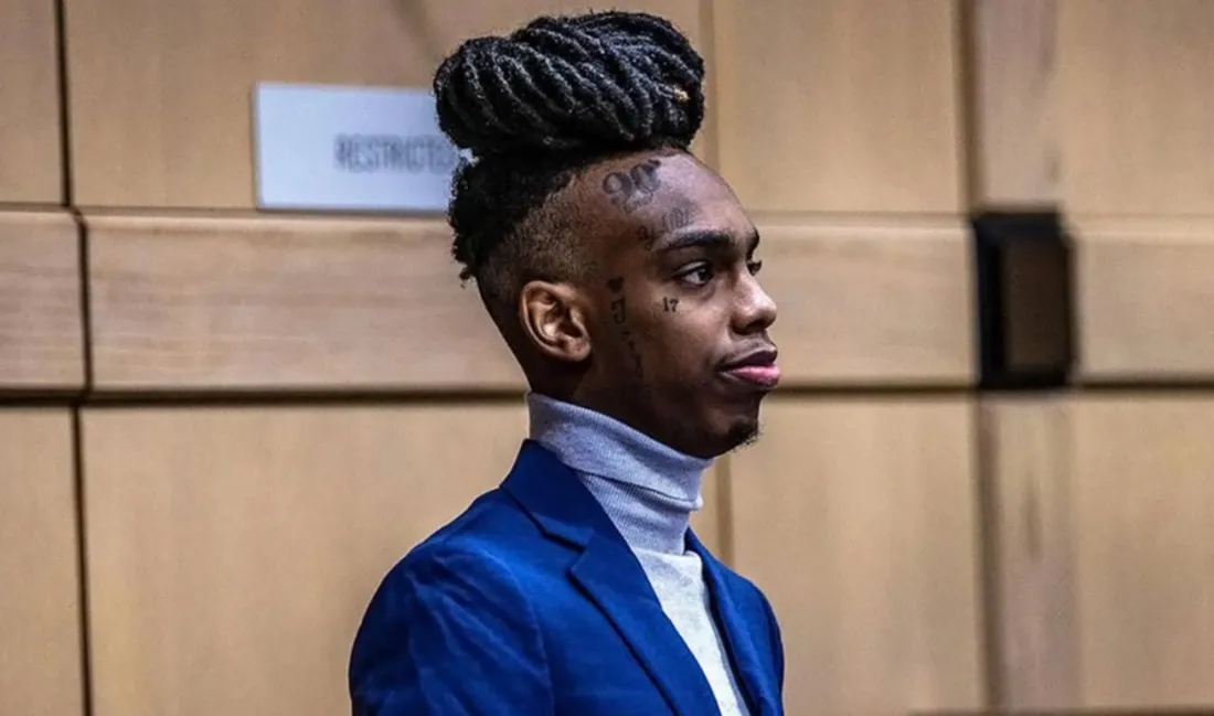YNW Melly réclame sa libération et poursuit le bureau du shérif
