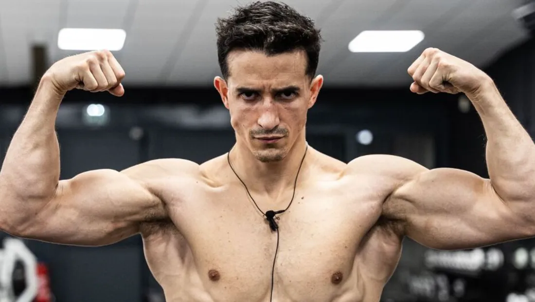 Tibo InShape défend la liberté vestimentaire dans le sport