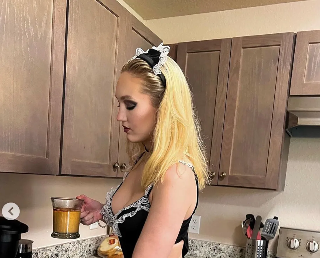 cette femme de ménage est sûrement la plus riche, elle gagne plus de 2000 € par jour !