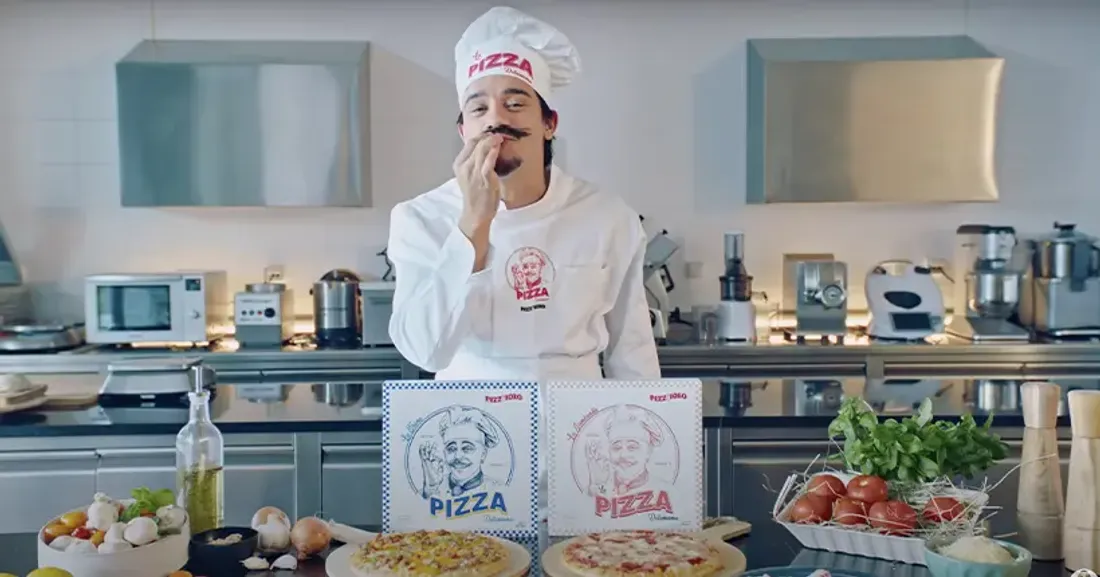 Squeezie bat un record mondial en offrant une pizza géante à Mister V