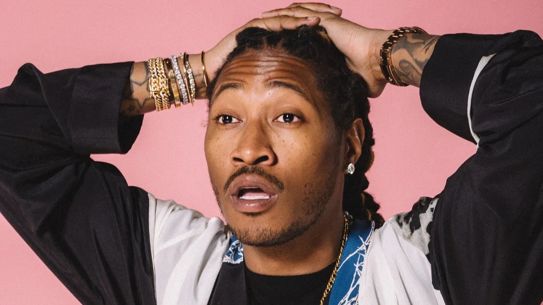 Future met deux strip teaseuses enceinte en même temps  